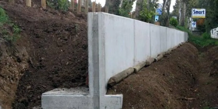 Retaining Wall Design for Oakville's Varied Terrain